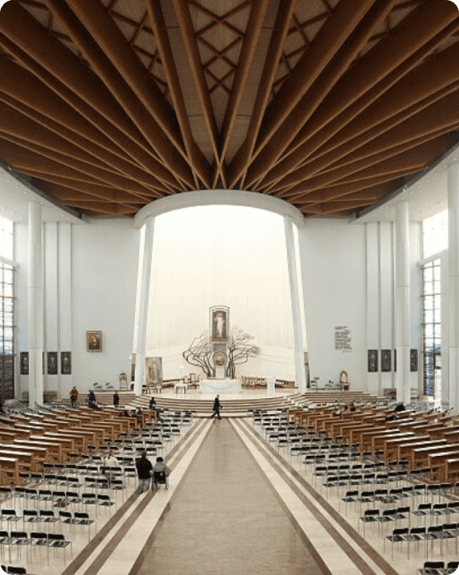 Dach drewniany na basenie